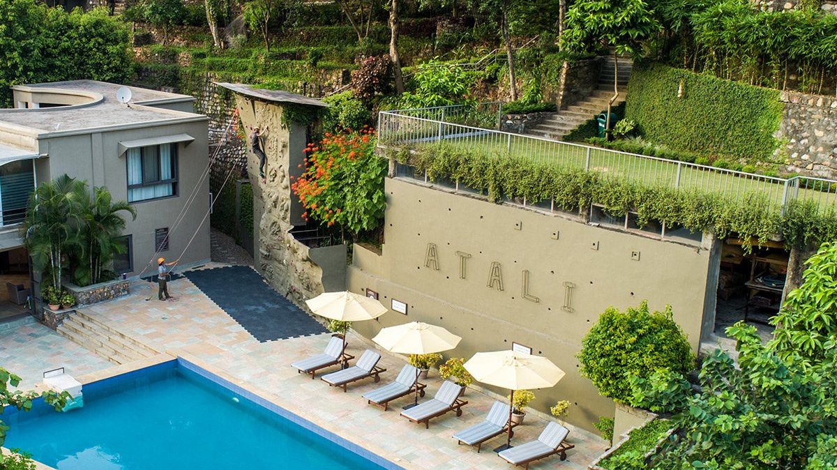 International Standard Wall Climbing Setup